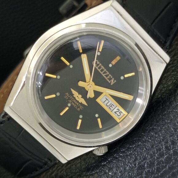 Vintage 1970 Citizen Automatic Mens Silver Watch W/daydate & Gold accents